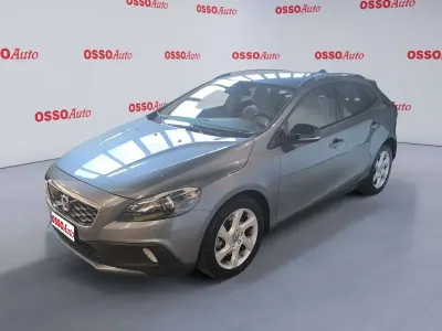 Usata Volvo V40 CC Momentum 190 CV (139 kW) 2015 Argento Station wagon