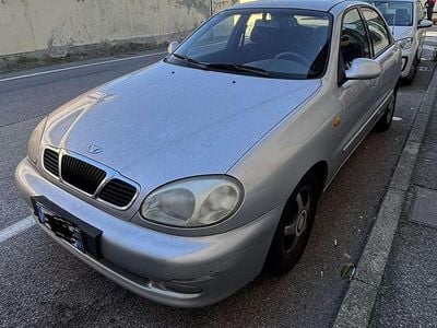 Usata Chevrolet Lanos SX 86 CV (63 kW) 2002 Grigio Berlina