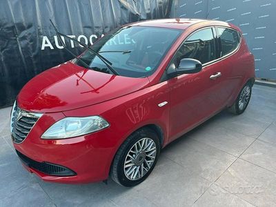 Usata Lancia Ypsilon 69 CV (50 kW) 2013 Rosso Utilitaria
