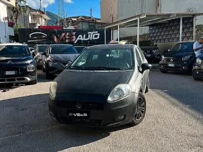 Usata Fiat Grande Punto Dynamic 89 CV (65 kW) 2007 Nero Utilitaria