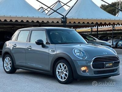 Usata Mini Cooper D Business 115 CV (84 kW) 2015 Grigio Utilitaria