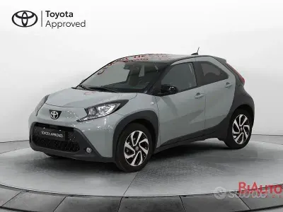 Gebraucht Toyota Aygo X Trend 72 PS (52 kW) 2024 Grau SUV