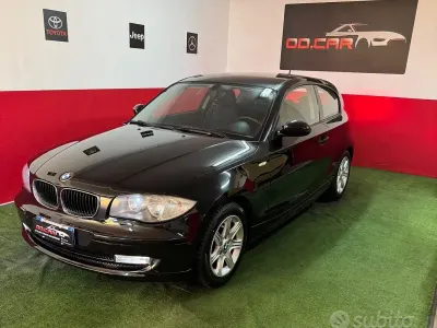 Usata BMW 116 116 CV (85 kW) 2009 Nero Utilitaria