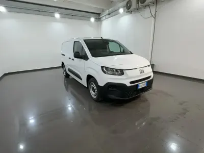 Nuova Fiat Doblò 102 CV (75 kW) 2026 549  bianco pastello Monovolume