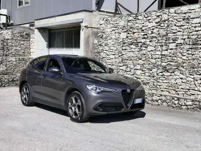 Usata Alfa Romeo Stelvio Sprint 190 CV (139 kW) 2022 Grigio SUV