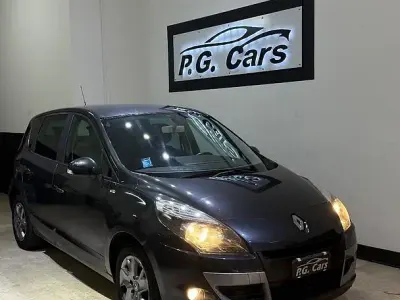 Usata Renault Scénic III XMOD 110 CV (80 kW) 2012 Grigio Berlina