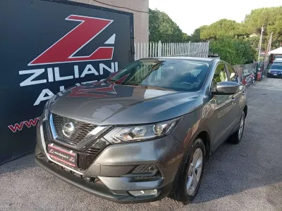 Usata Nissan Qashqai 140 CV (102 kW) 2019 Argento SUV