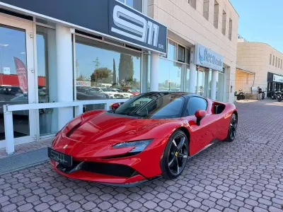 Nuova Ferrari SF90 780 CV (573 kW) 2025 Rosso corsa Cabrio