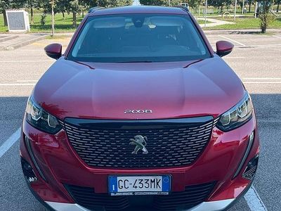 Usata Peugeot 2008 Allure 102 CV (75 kW) 2021 Rosso SUV