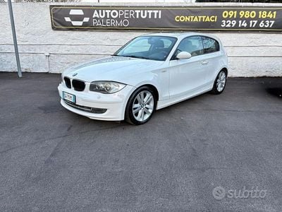 Usata BMW 118 142 CV (104 kW) 2009 Bianco Utilitaria