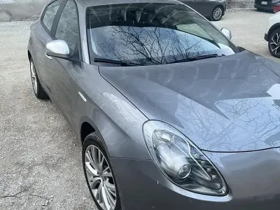Usata Alfa Romeo Giulietta 120 CV (88 kW) 2017 Grigio Utilitaria