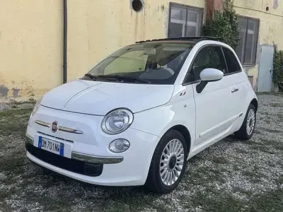 Usata Fiat 500 Lounge 69 CV (50 kW) 2008 Bianco Utilitaria