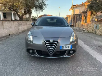 Second-hand Alfa Romeo Giulietta Exclusive 105 CP (77 kW) 2015 Gri Hatchback