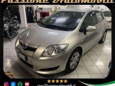 Usata Toyota Auris Sol 97 CV (71 kW) 2007 Argento Utilitaria