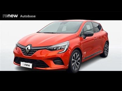 Usata Renault Clio V Techno 145 CV (106 kW) 2023 Arancione Berlina