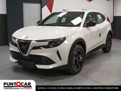Nuova Alfa Romeo GT Junior 145 CV (106 kW) 2026 Bianco SUV
