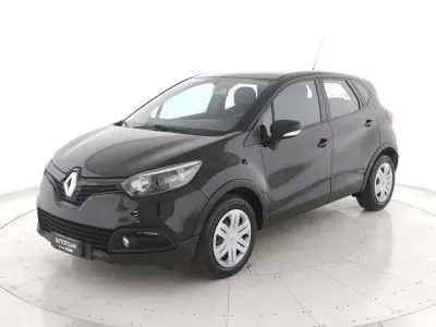 Usata Renault Captur 90 CV (66 kW) 2013 Nero metallizzato SUV