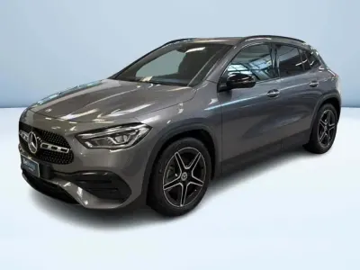 Usata Mercedes GLA200 Premium 150 CV (110 kW) 2022 Grigio SUV