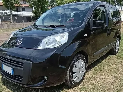 Usata Fiat Qubo Trekking 75 CV (55 kW) 2015 Nero Monovolume