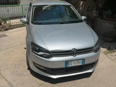 Usata VW Polo 69 CV (50 kW) 2011 Grigio Utilitaria