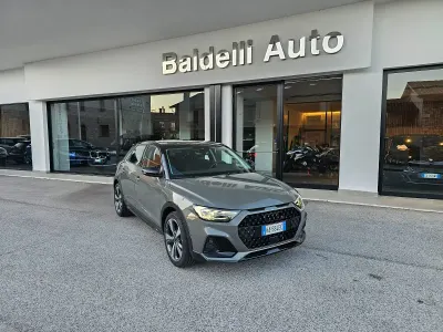 Nuova Audi A1 Ambiente 116 CV (85 kW) 2025 Grigio scuro metallizzato SUV