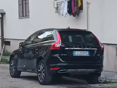 Usata Volvo XC60 Business Edition 150 CV (110 kW) 2017 Nero SUV