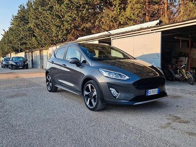 Usata Ford Fiesta Active 86 CV (63 kW) 2020 Grigio Utilitaria