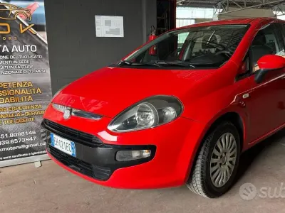 Usata Fiat Punto Evo Dynamic 77 CV (56 kW) 2011 Rosso Utilitaria