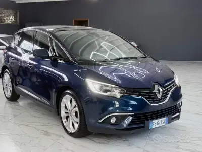 Usado Renault Scénic IV Intens 110 CV (80 kW) 2018 Azul Monovolumen