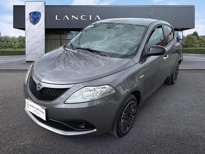Usata Lancia Ypsilon Gold 69 CV (50 kW) 2019 Grigio Utilitaria