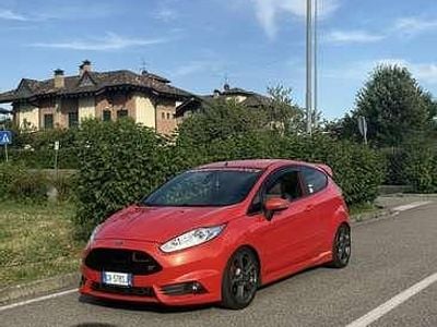 Usata Ford Fiesta ST 182 CV (133 kW) 2016 Berlina