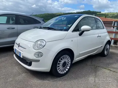 Begagnad Fiat 500 Lounge 69 HK (50 kW) 2013 Vit Sedan