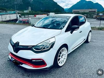 Usado Renault Clio IV R.S. 200 CV (147 kW) 2013 Berlina