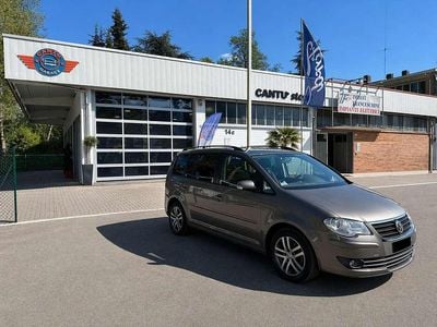 Begagnad VW Touran Trendline 102 HK (75 kW) 2009 Grå Minibuss