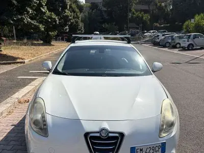 Usata Alfa Romeo Giulietta Exclusive 170 CV (125 kW) 2012 Bianco Utilitaria