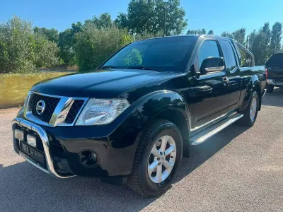 Usata Nissan Navara 190 CV (139 kW) 2011 Nero Pick-up