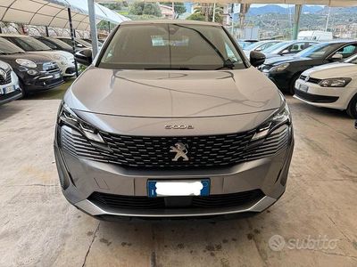 Usata Peugeot 5008 Allure 131 CV (96 kW) 2023 Grigio SUV