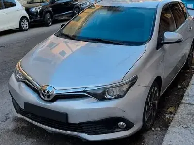 Usata Toyota Auris 99 CV (72 kW) 2016 Berlina