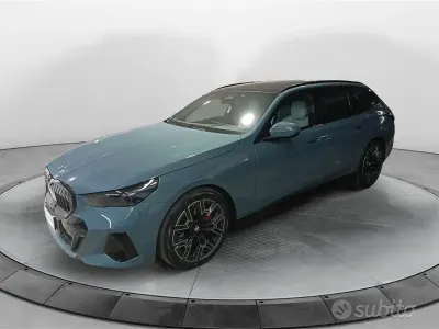 Usata BMW 540 M Sport 286 CV (210 kW) 2024 Verde Station wagon