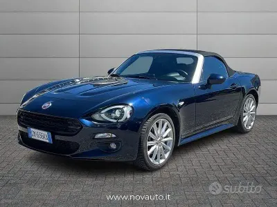 Usata Fiat 124 Spider Lusso 140 CV (102 kW) 2019 Blu Cabrio