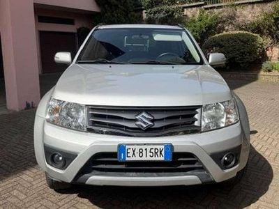 Usata Suzuki Grand Vitara 114 CV (83 kW) 2015 Argento SUV