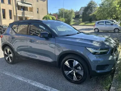 Usata Volvo XC40 R-Design 129 CV (94 kW) 2021 Grigio SUV