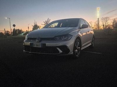 Usata VW Polo R-line 110 CV (80 kW) 2021 Grigio Berlina