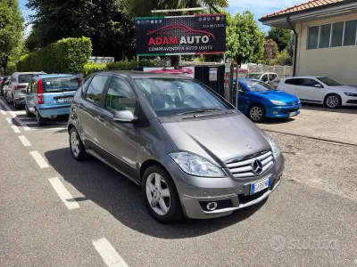 Usata Mercedes A160 Premium 95 CV (69 kW) 2011 Marrone Berlina