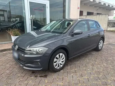 Begagnad VW Polo Comfortline 65 HK (47 kW) 2018 Grå Halvkombi