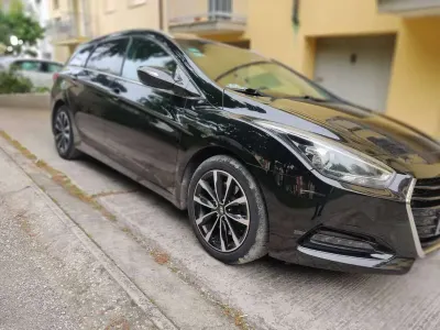 Usata Hyundai i40 Style 141 CV (103 kW) 2016 Nero Station wagon
