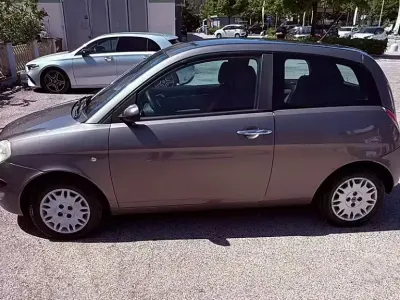 Gebraucht Lancia Ypsilon 60 PS (44 kW) 2006 Grau Kleinwagen
