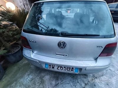 Usata VW Golf IV 110 CV (80 kW) 2002 Grigio Berlina