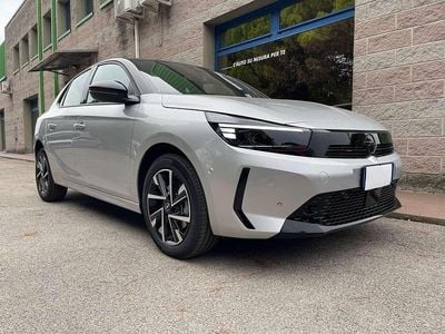 Nuova Opel Corsa 101 CV (74 kW) 2025 Argento Berlina
