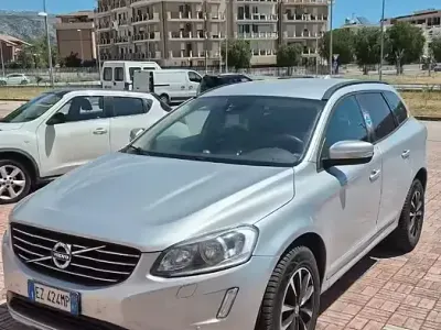 Usata Volvo XC60 150 CV (110 kW) 2015 Grigio SUV